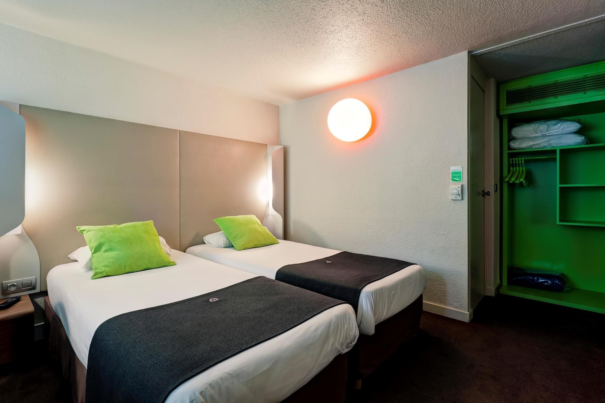 Campanile Geneve - Ferney-Voltaire Hotel Екстериор снимка