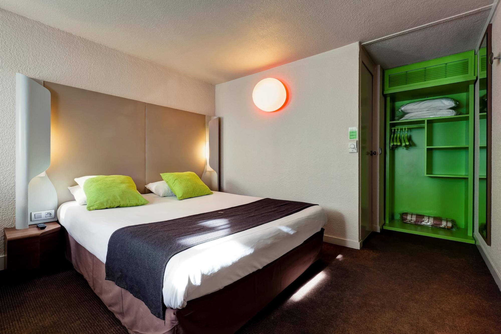 Campanile Geneve - Ferney-Voltaire Hotel Екстериор снимка