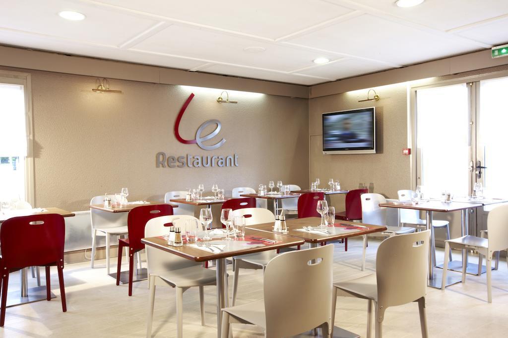 Campanile Geneve - Ferney-Voltaire Hotel Екстериор снимка