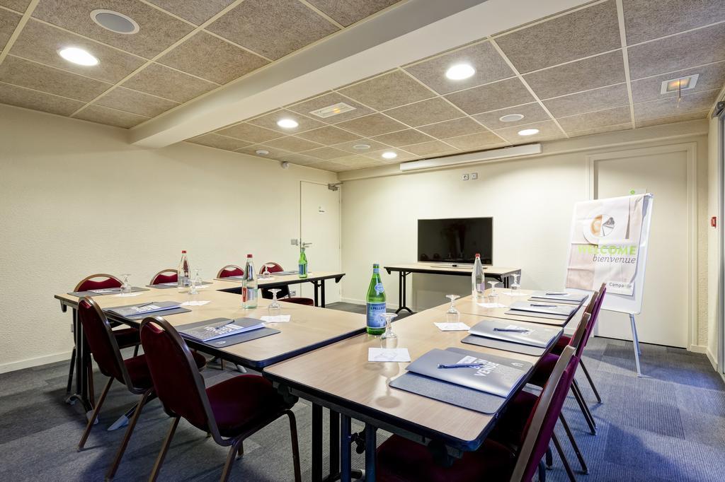 Campanile Geneve - Ferney-Voltaire Hotel Екстериор снимка