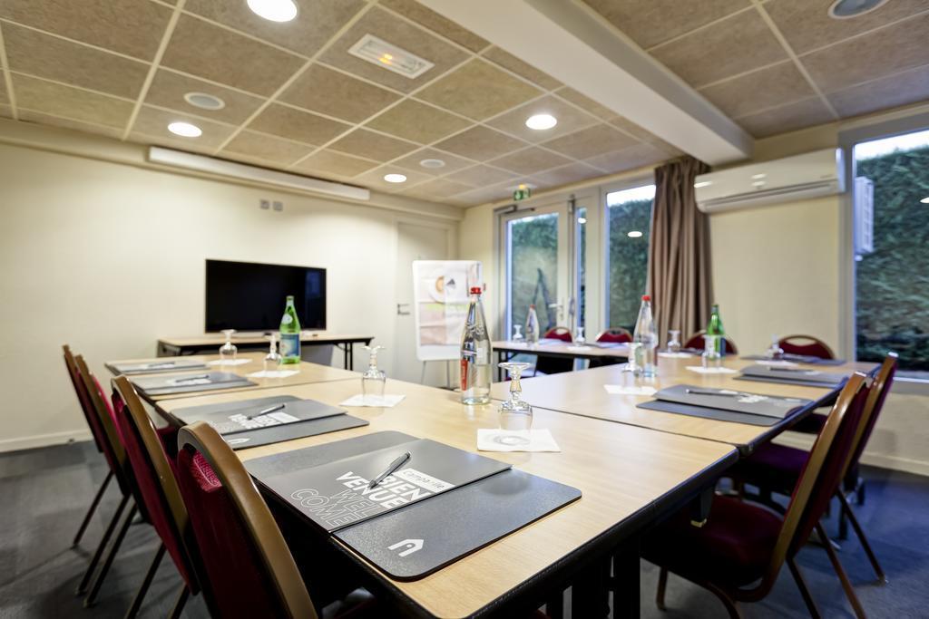 Campanile Geneve - Ferney-Voltaire Hotel Екстериор снимка