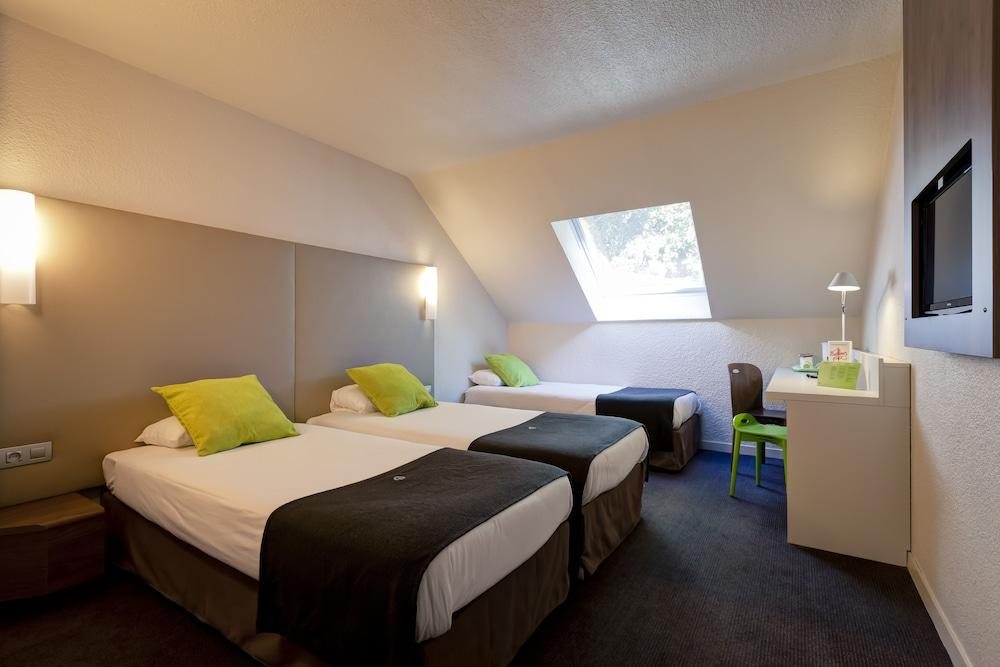 Campanile Geneve - Ferney-Voltaire Hotel Екстериор снимка