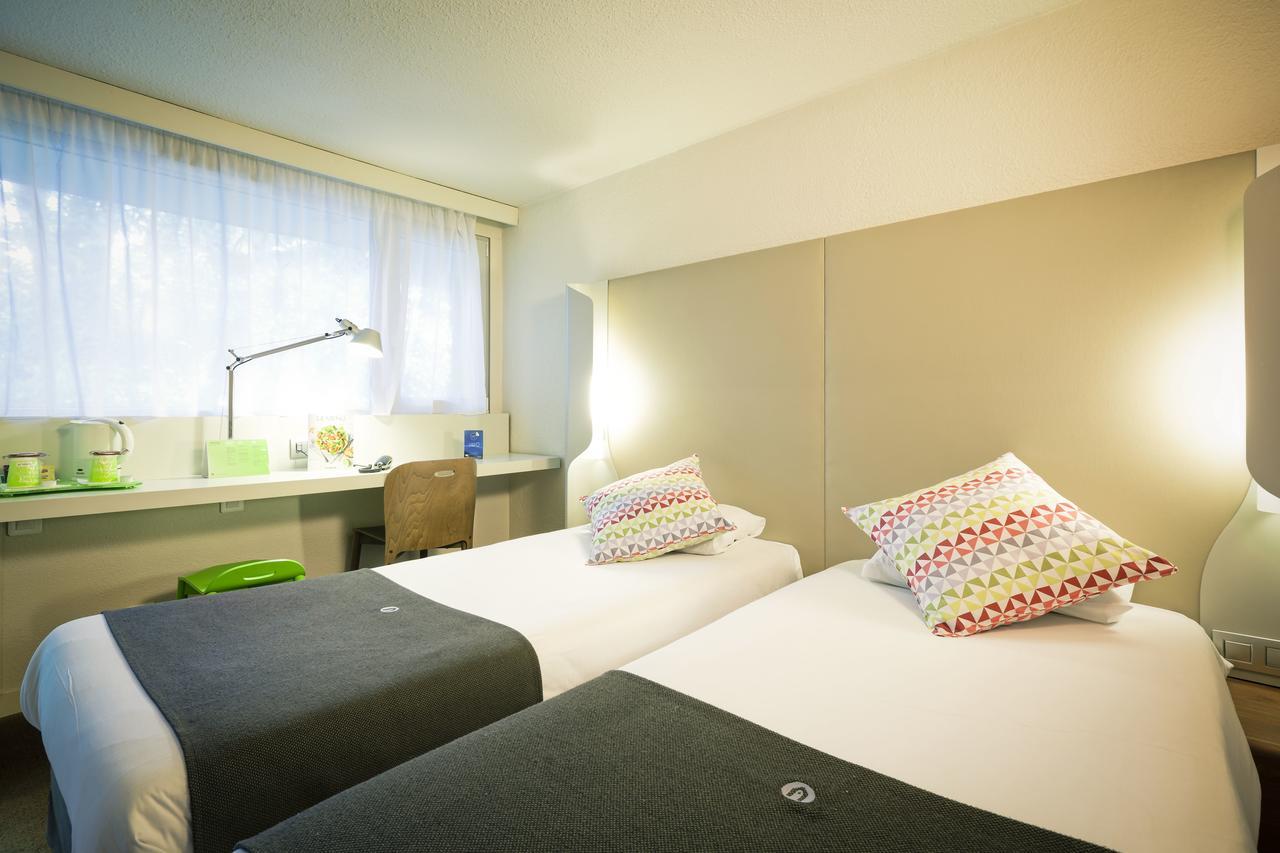 Campanile Geneve - Ferney-Voltaire Hotel Екстериор снимка
