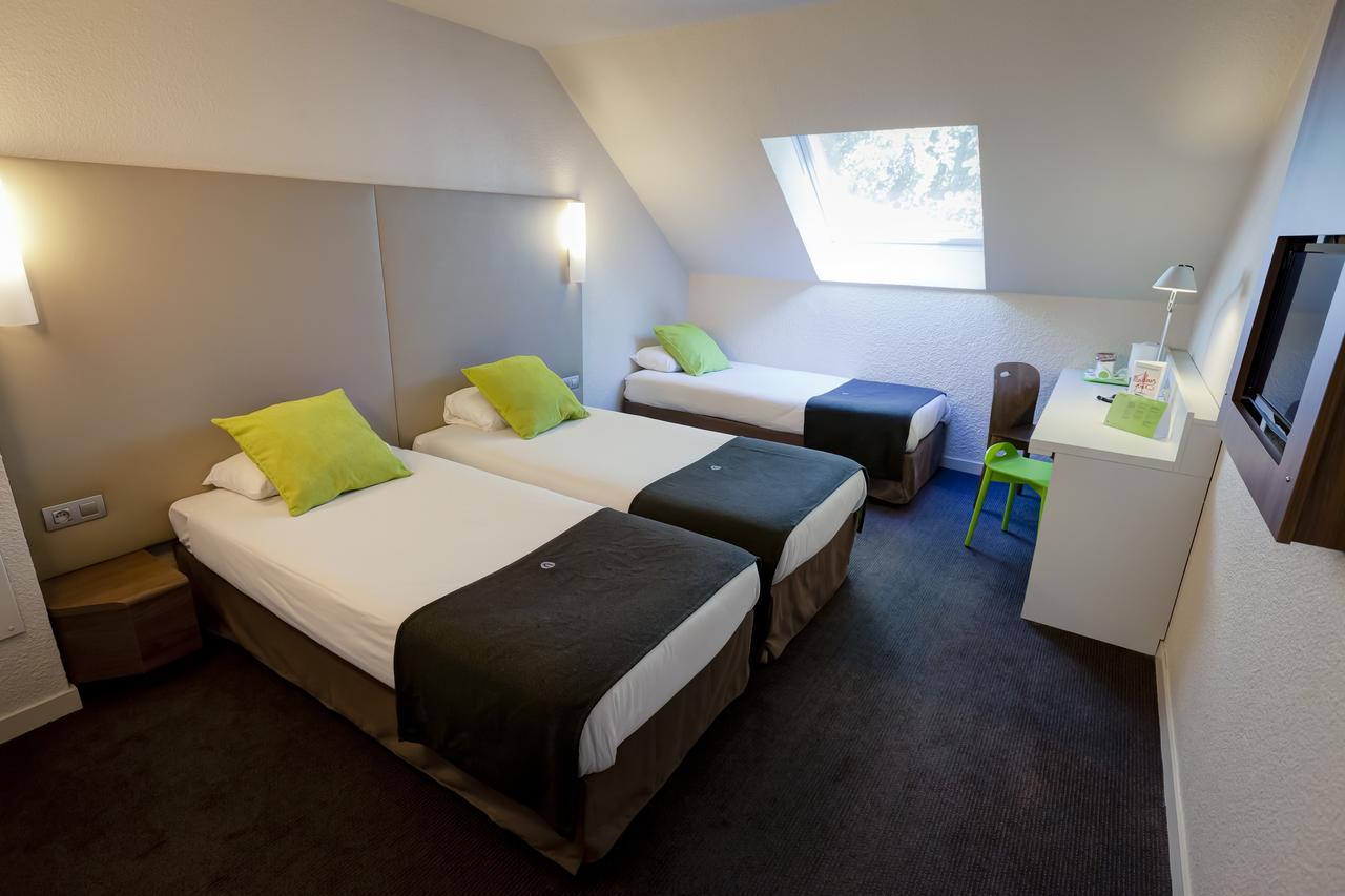 Campanile Geneve - Ferney-Voltaire Hotel Екстериор снимка