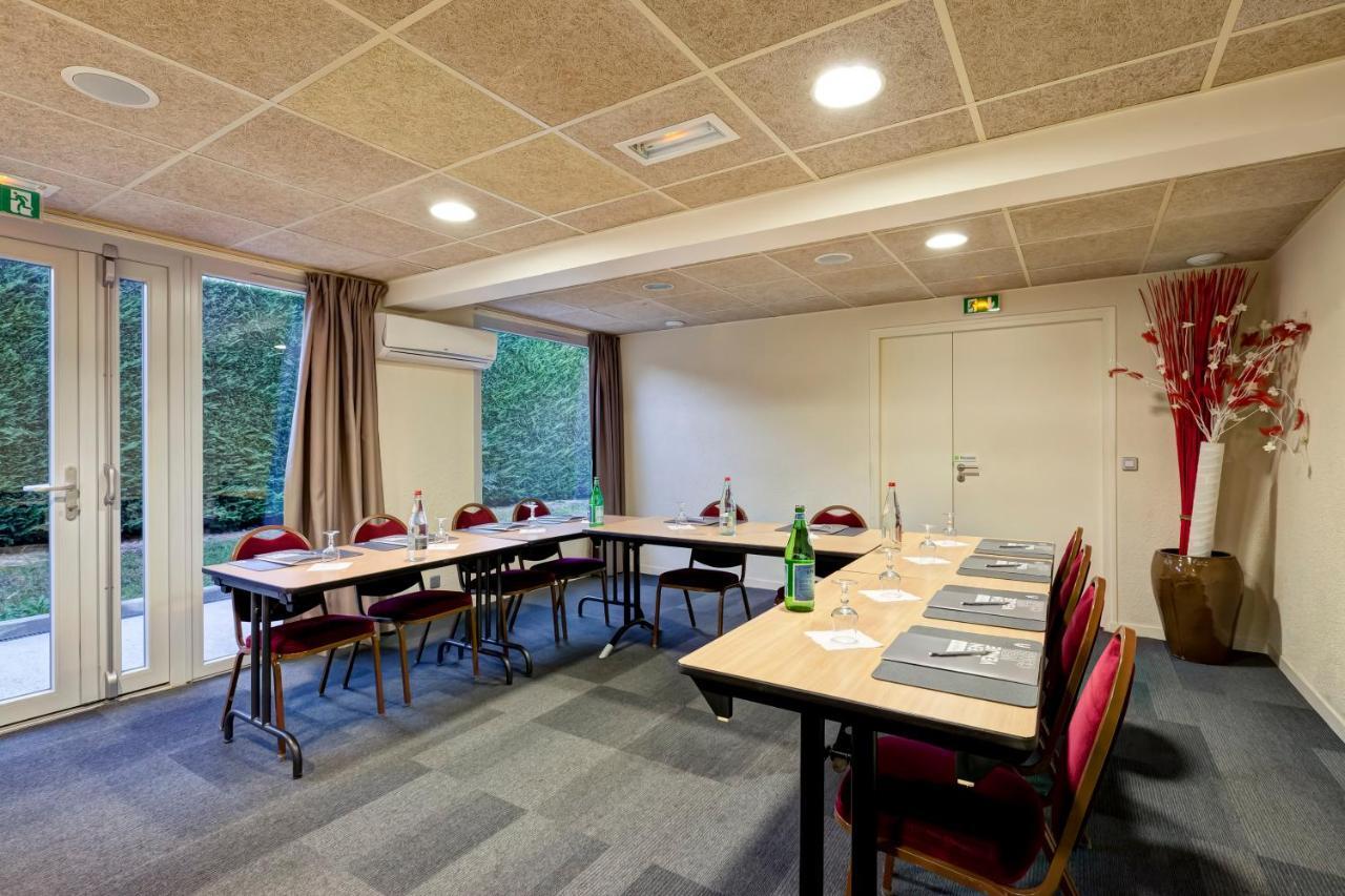 Campanile Geneve - Ferney-Voltaire Hotel Екстериор снимка